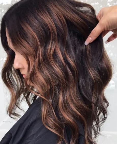 braune haare mit karamell highlights, dunkel braune haare mit karamell highlights, braune haare mit karamell highlights glatt,