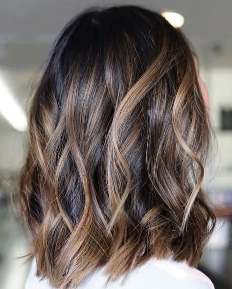 braune haare mit karamell highlights, dunkel braune haare mit karamell highlights, braune haare mit karamell highlights glatt,