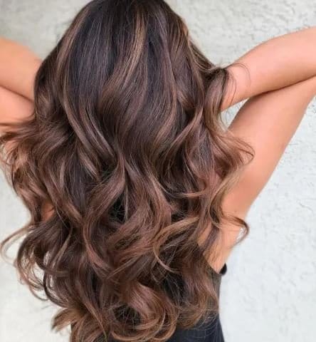 braune haare mit karamell highlights, dunkel braune haare mit karamell highlights, braune haare mit karamell highlights glatt,