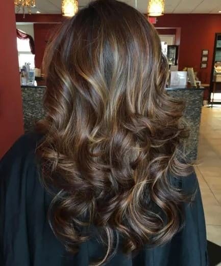 braune haare mit karamell highlights, dunkel braune haare mit karamell highlights, braune haare mit karamell highlights glatt,