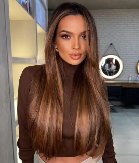 braune haare mit karamell highlights, dunkel braune haare mit karamell highlights, braune haare mit karamell highlights glatt,